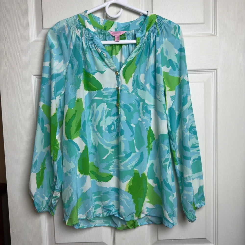 Lilly Pulitzer XS Elsa Silk Top First Impressions...FLAW spots on front & sleeve